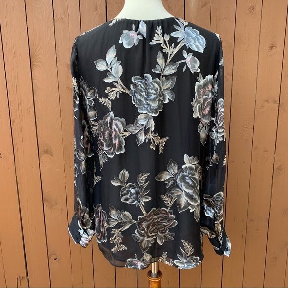 White House Black Market | NWT Size Medium Blk Dynasty Floral Silk Raglan Blouse - Picture 16 of 16